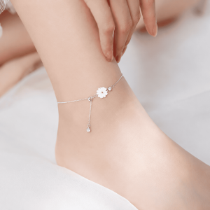 Lắc chân bạc nữ đính đá CZ hình bông hoa cúc