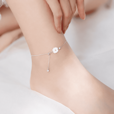 Lắc chân bạc nữ đính đá CZ hình bông hoa cúc